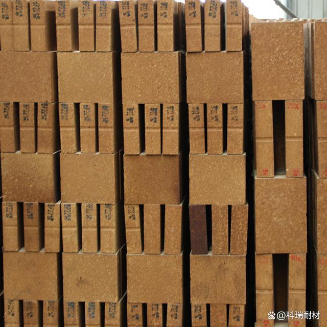 镁砖 耐火材料中的佼佼者，守护高温工业的坚固基石